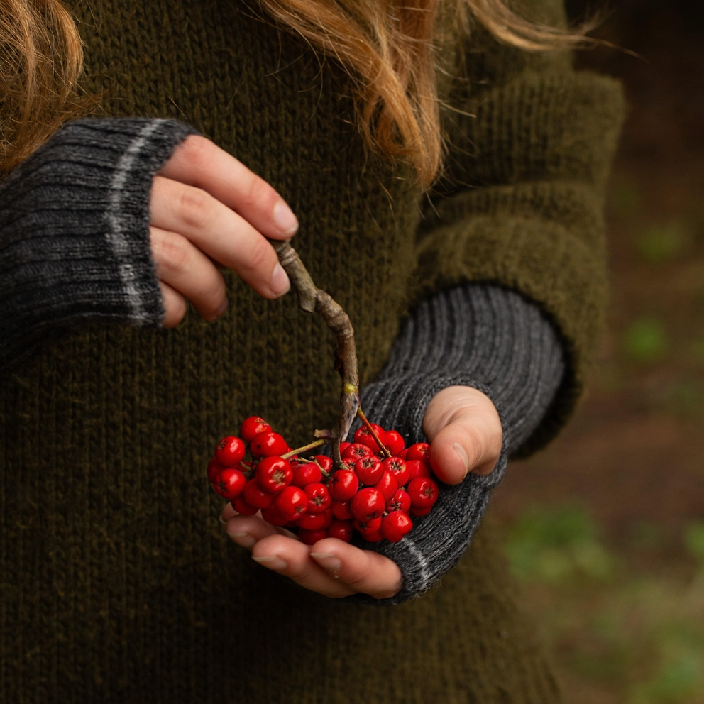 Stretchy Ribbed Alpaca Wrist Warmers