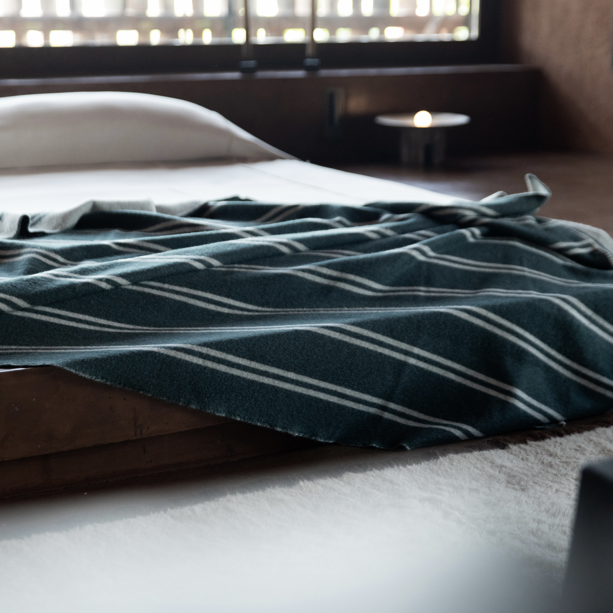 Straits Reversible Alpaca Throw – Dark Forest/Bone