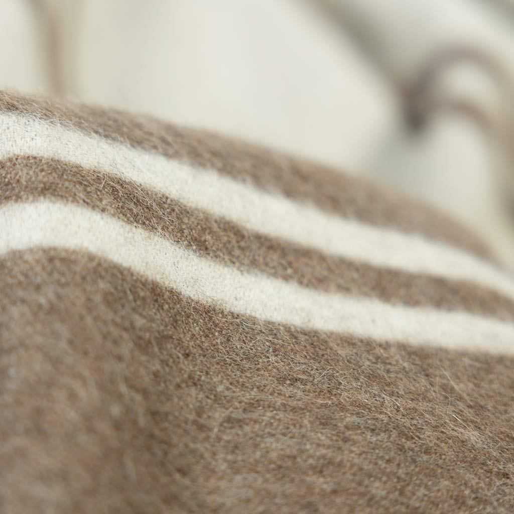 Straits Zero Dye Reversible Alpaca Throw – Ivory/Cacao