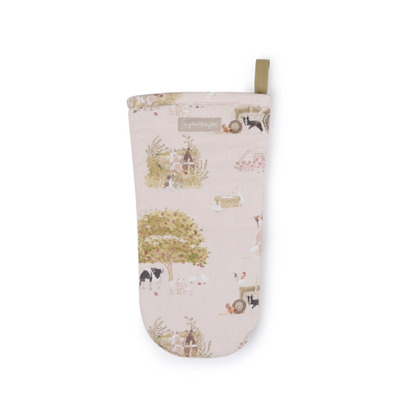 Oven mitt with a pattern of animals and nature on a white background