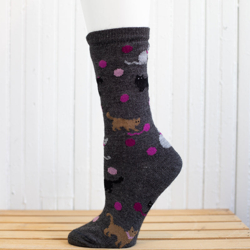 Cat Pattern Alpaca Socks