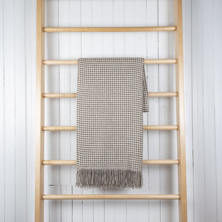 Fluff Houndstooth Baby Alpaca Throw Blanket